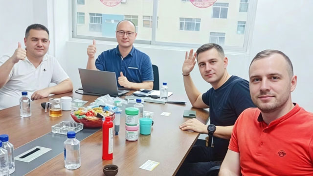 【佳金源】欢迎波兰客户来实地考察，锡膏产品等进一步打入国际市场！